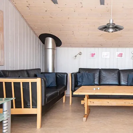 8 Person In Hemmet Nyaraló Falen