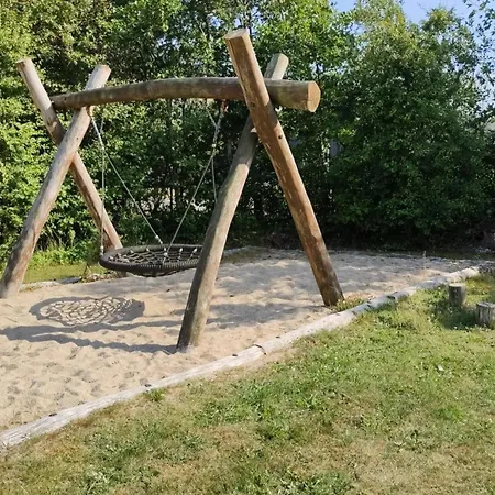 8 Person In Hemmet-by Traum *